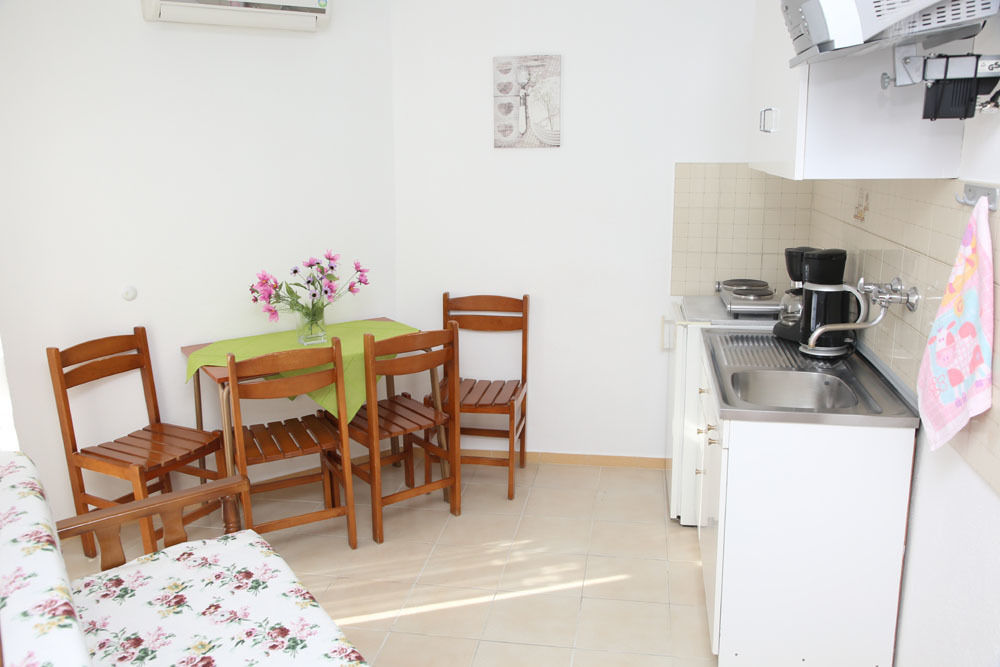 Hotel Apartment Kastoria Hanioti Buitenkant foto